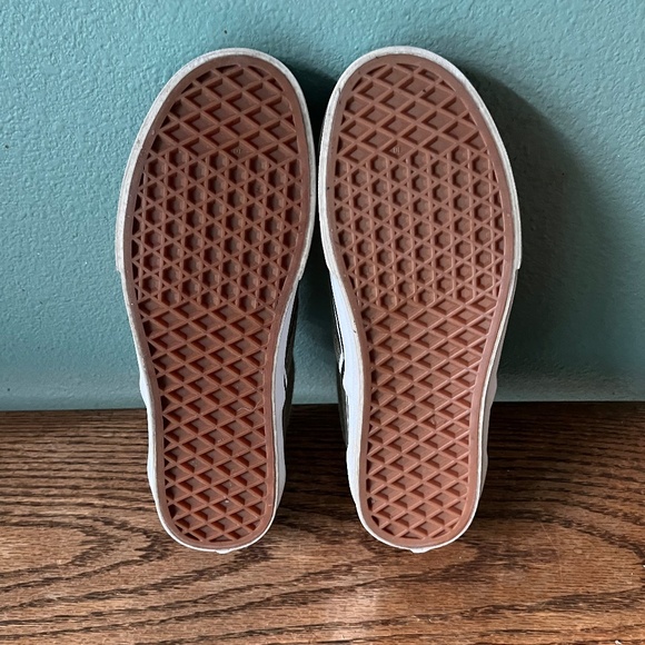 Van's Slip Ons Neutral Dusty Olive/Taupe Tone Women's Size 7 Men's Size 5.5 - Picture 6 of 6